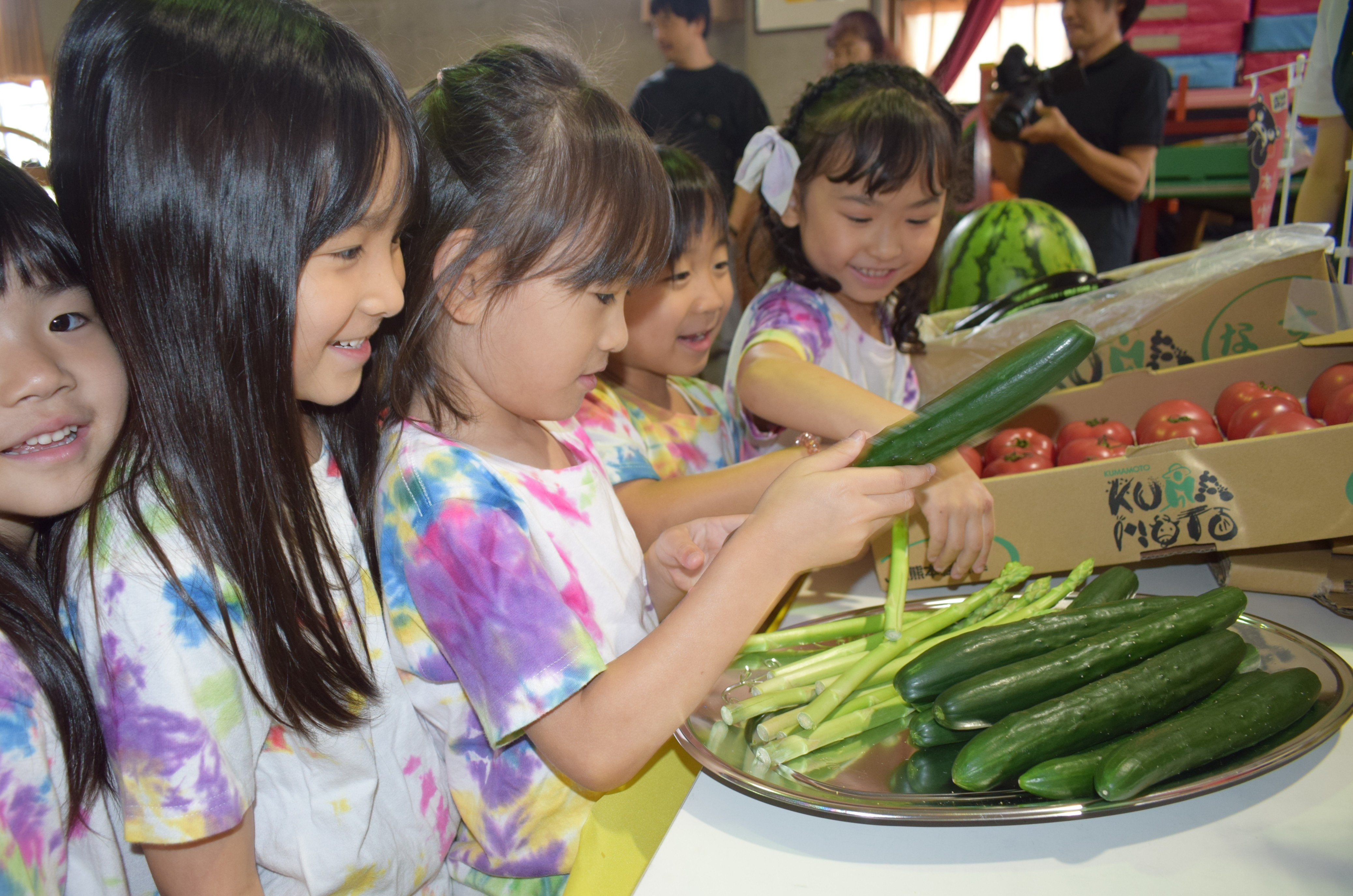 「にこやか」に学ぶ食の大切さ　こども園で食育活動