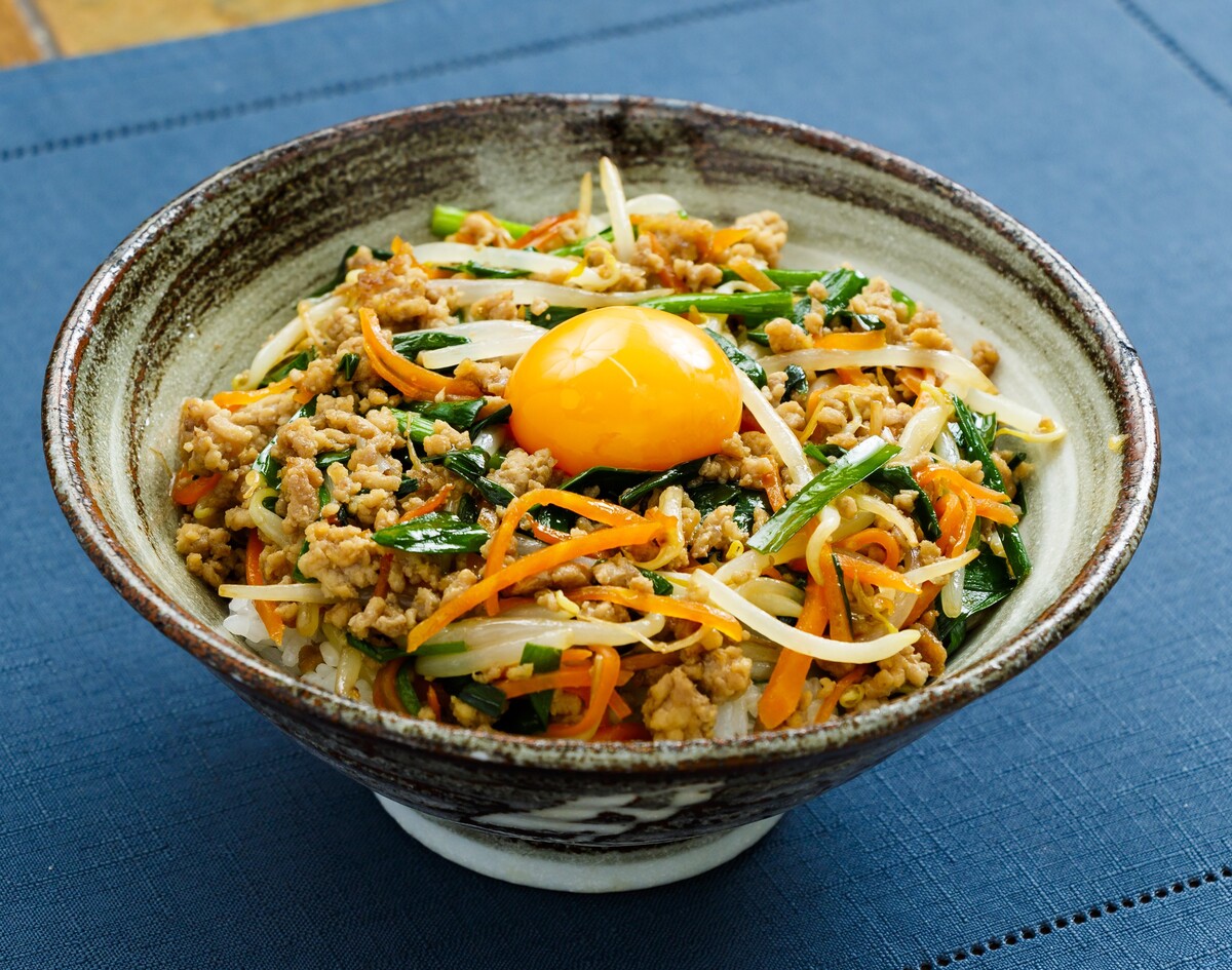 スタミナ 丼 レシピ