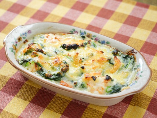 エビとほうれん草のグラタン