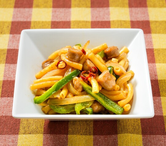 フライパン一つで！
マカロニのピリ辛
ケチャップ炒め