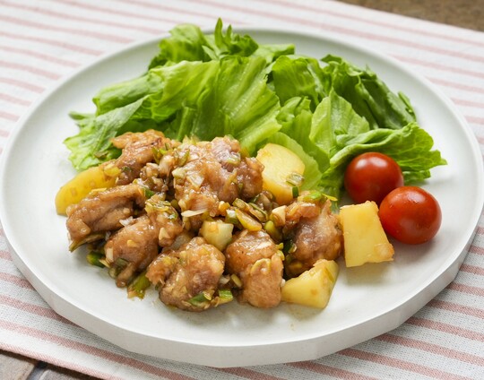 鶏もも肉とじゃがいもの
ネギだれ炒め
