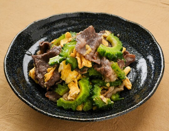 牛肉とゴーヤの
オイスターソース炒め